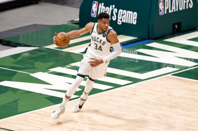 世界杯晋级规则-22记穿云箭击穿热火防线 雄鹿三分复苏统治G2